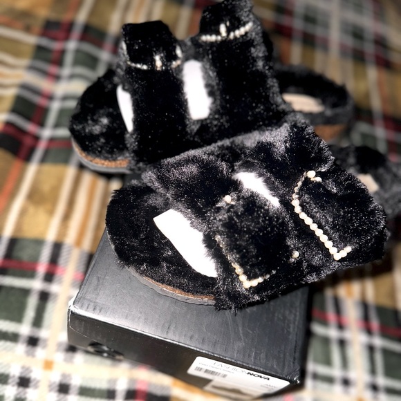 Fashion Nova Pearl Perfect Sliders - Picture 3 of 3